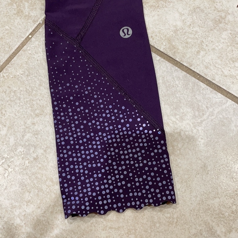Lululemon Tight Stuff Scallop Reflective Leggings - Picture 5 of 9